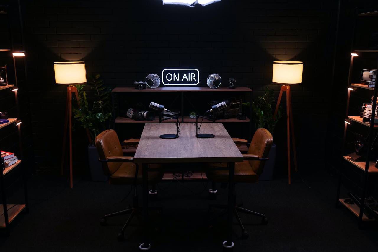 Ищете идеальное место для вашей фотосессии, съёмки подкастов или проведения интервью?