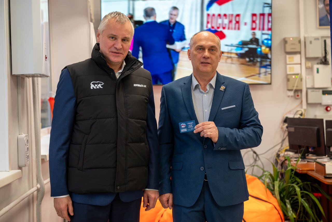 Глава городского округа Фрязино Дмитрий Воробьев посетил спортивную школу «Фрязино», которая уже более 55 лет вносит весомый вклад в развития физической культуры и спорта нашего наукограда