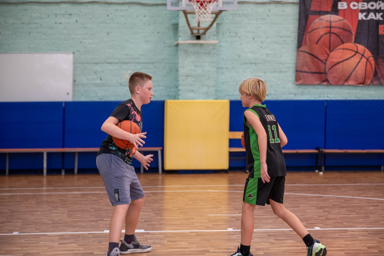 Глава городского округа Фрязино Дмитрий Воробьев посетил спортивную школу «Фрязино», которая уже более 55 лет вносит весомый вклад в развития физической культуры и спорта нашего наукограда