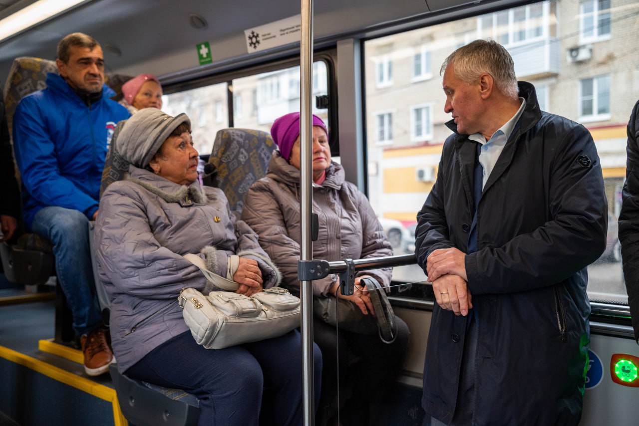 Глава городского округа Фрязино Дмитрий Воробьев в рамках срочной выездной администрации провёл инспекцию 361 маршрута, чтобы лично убедиться в качестве оказываемых услуг