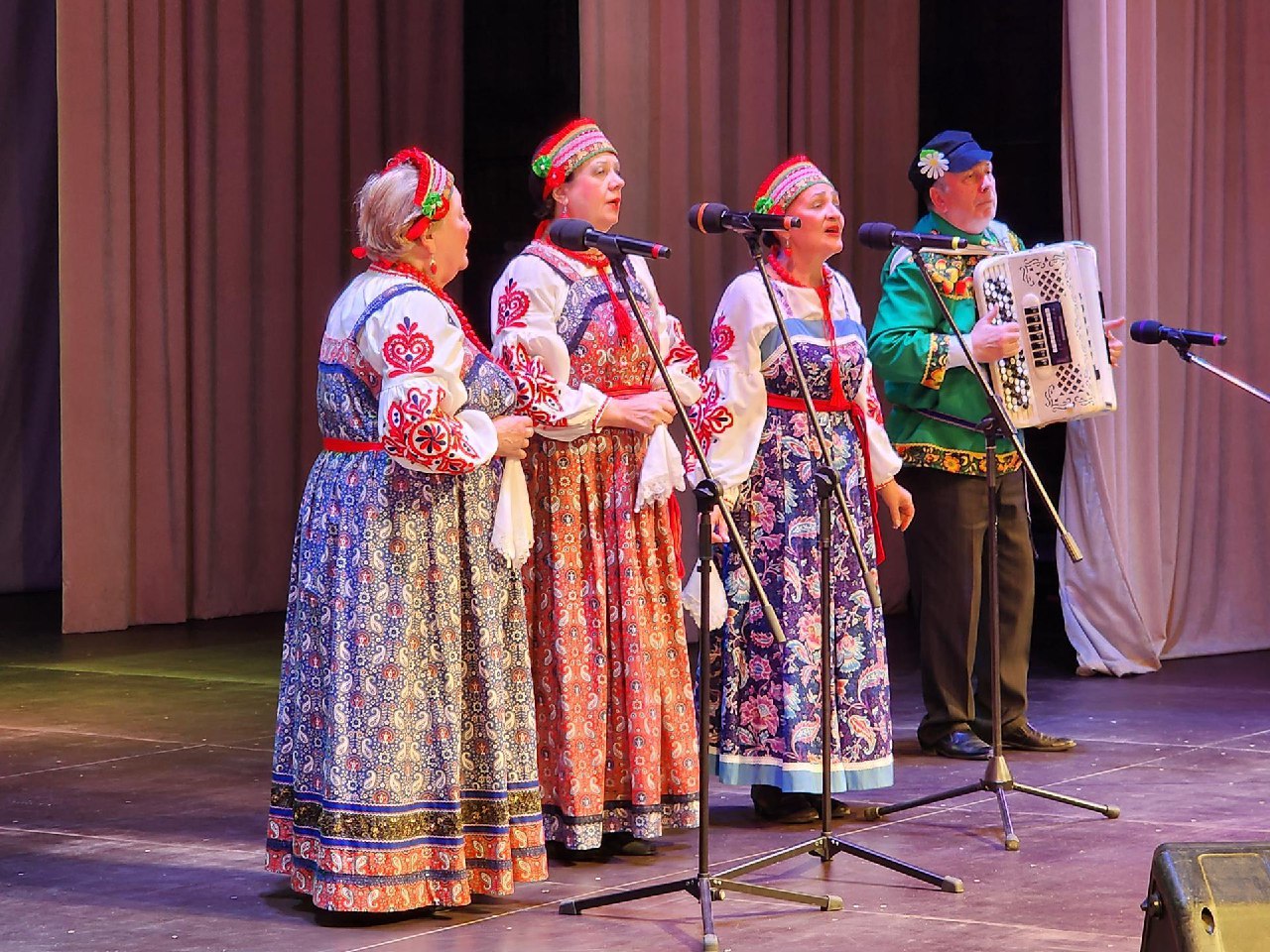 На фестиваль-конкурс «Модное долголетие» в наукоград Фрязино съехались творческие коллективы со всей Московской области