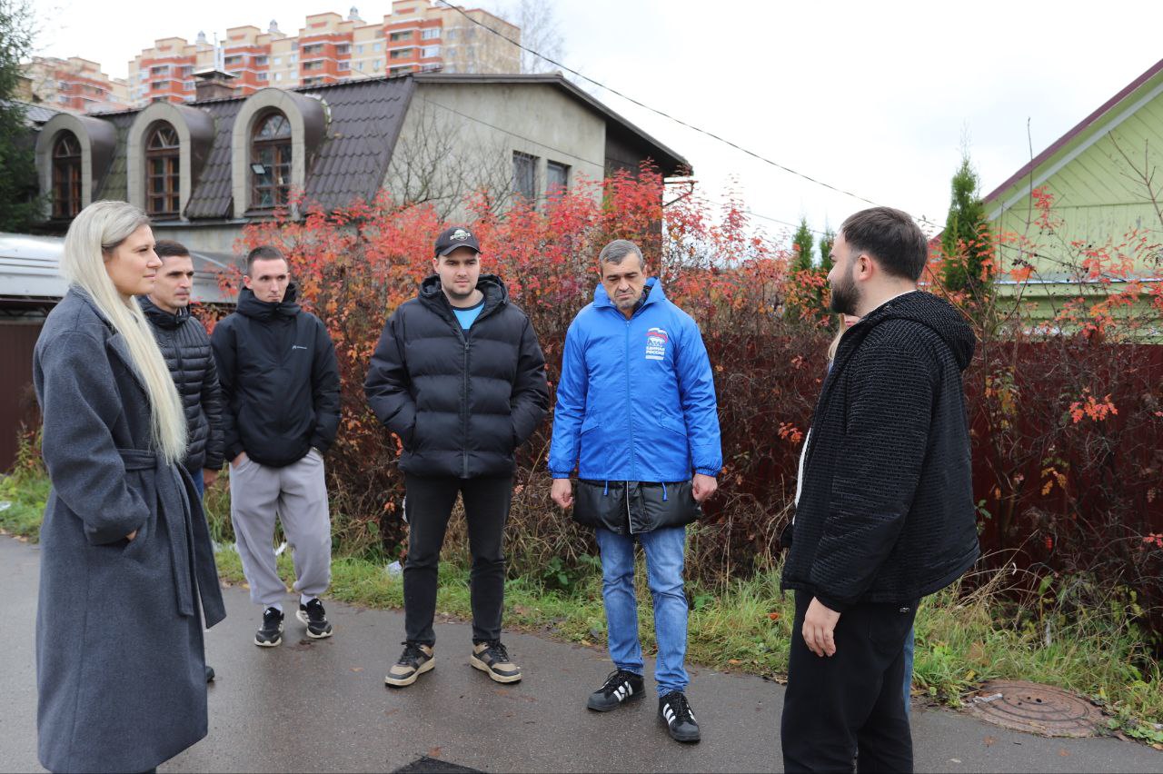 В муниципальный центр управления регионом (МЦУР) городского округа Фрязино поступило обращение от жителя по вопросу приведения в соответствие пешеходного перехода в районе ул. Станционная, д. 1