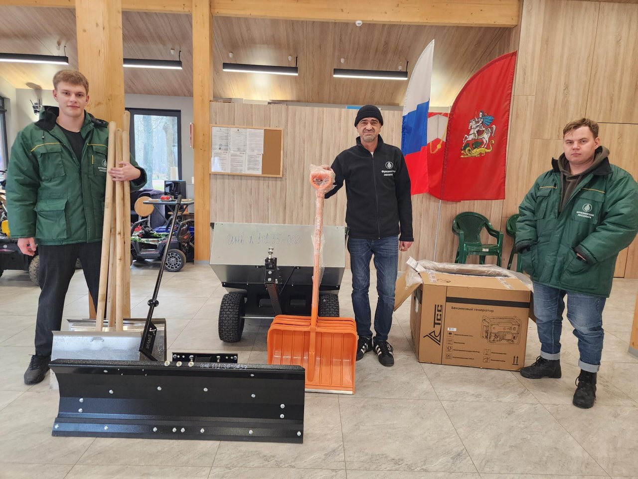 От лопат до генератора: во Фрязинский лесопарк закупили новую технику