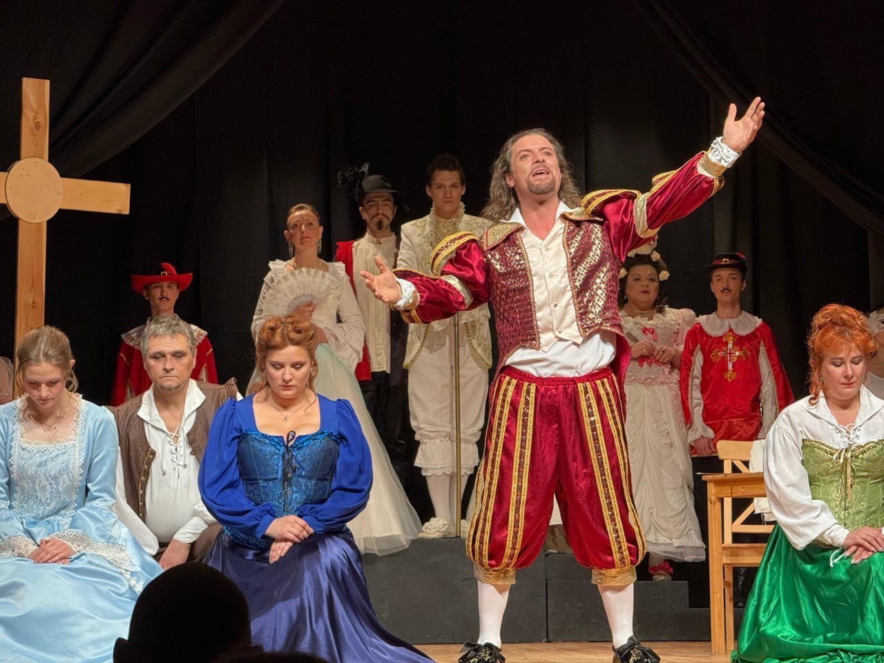 В Центре культуры и досуга «Факел» города Фрязино с успехом прошёл спектакль «Ошибка господина де Мольера» в постановке театрального коллектива «Четвёртое измерение».