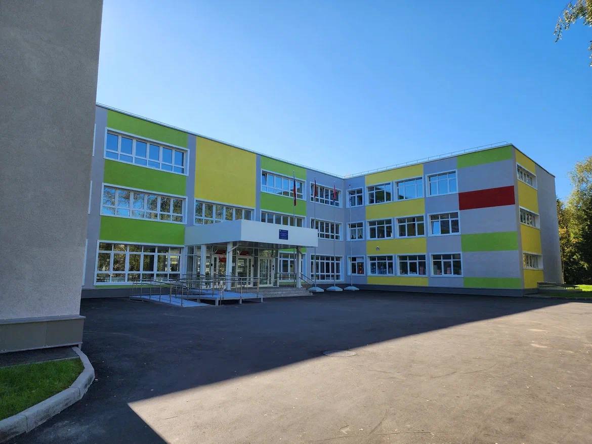 В ходе рабочей встречи с Губернатором Московской области Андреем Воробьёвым глава городского округа Фрязино Дмитрий Воробьев представил комплексный доклад, подводящий итоги социально-экономического развития наукограда за пятилетний период