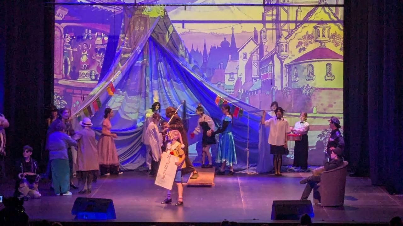 Во Фрязино стартовал IX Городской театральный фестиваль «Малиновая осень»