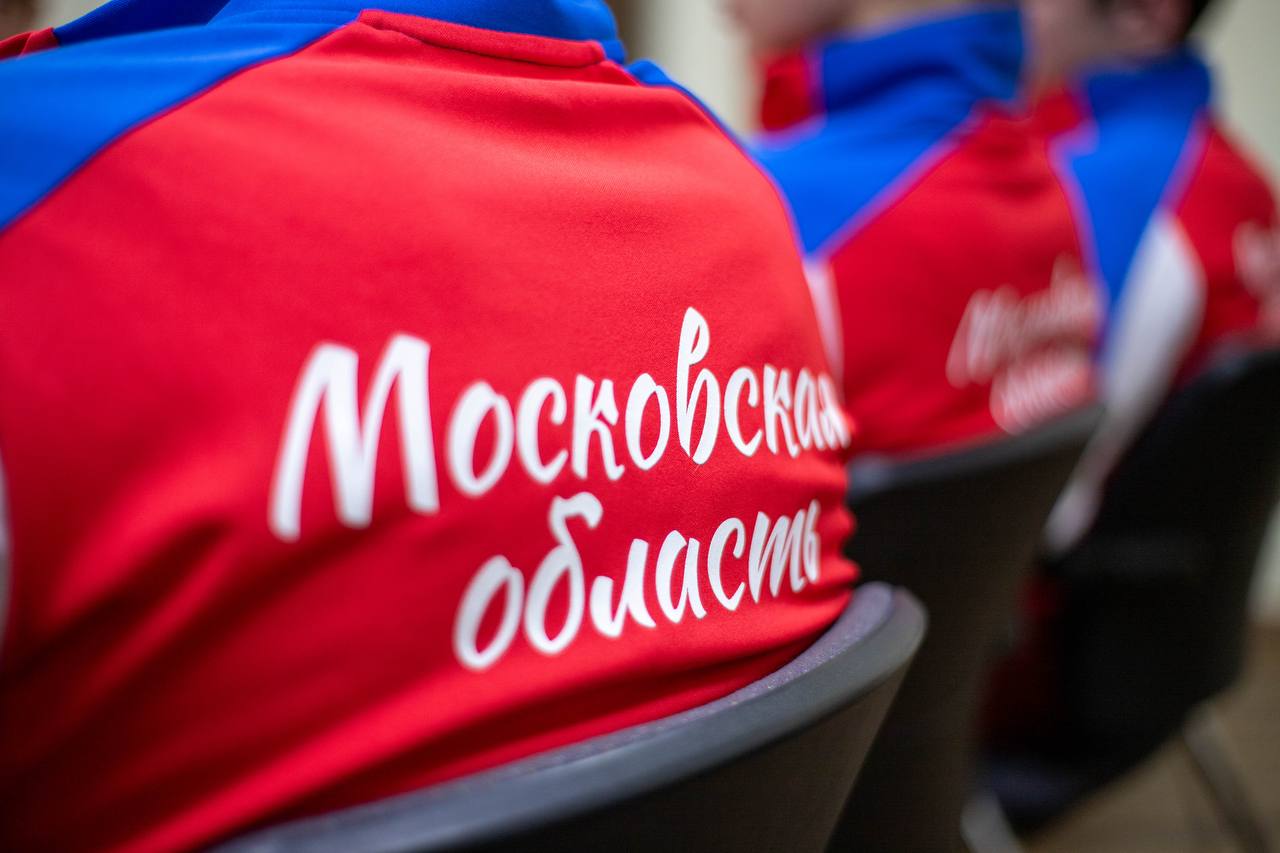 Глава городского округа Фрязино Дмитрий Воробьев провел встречу с нашим прославленным тренером по дзюдо Нареком Даниеляном и его воспитанниками, которые заслуженно занимают свои места в сборной Московской области, а также России!