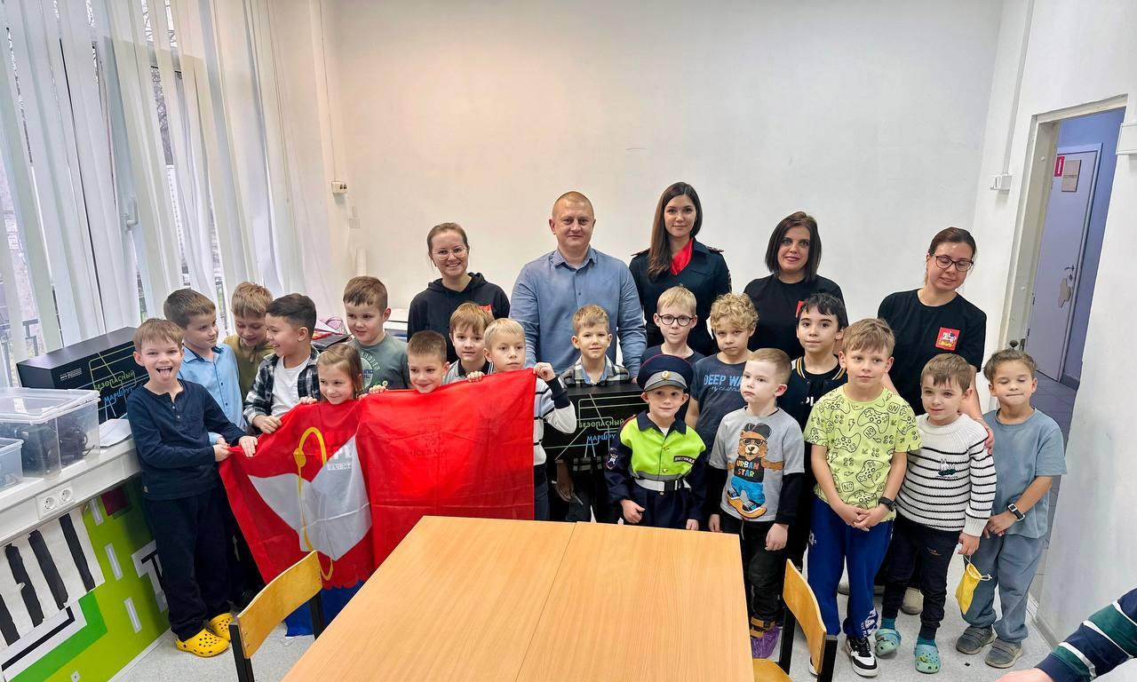 В ЦМИТ «Ноосфера» Фрязино состоялся урок по безопасности дорожного движения