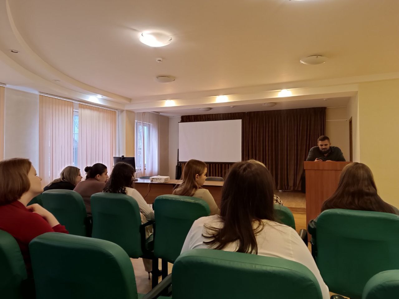 В обособленном подразделении имени М.В. Гольца Щелковской больницы прошел мастер-класс по оказанию первой помощи для немедицинского персонала