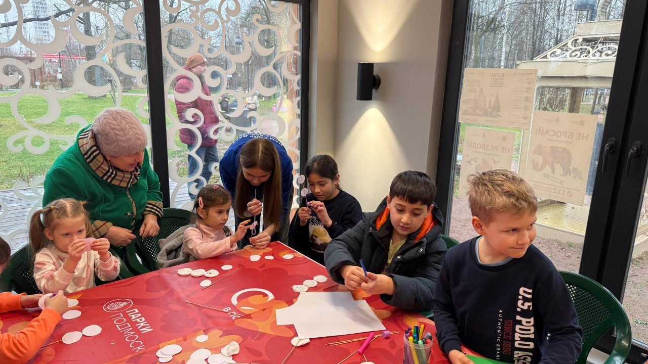 Активисты «Молодой Гвардии» провели творческий мастер-класс для детей во Фрязино