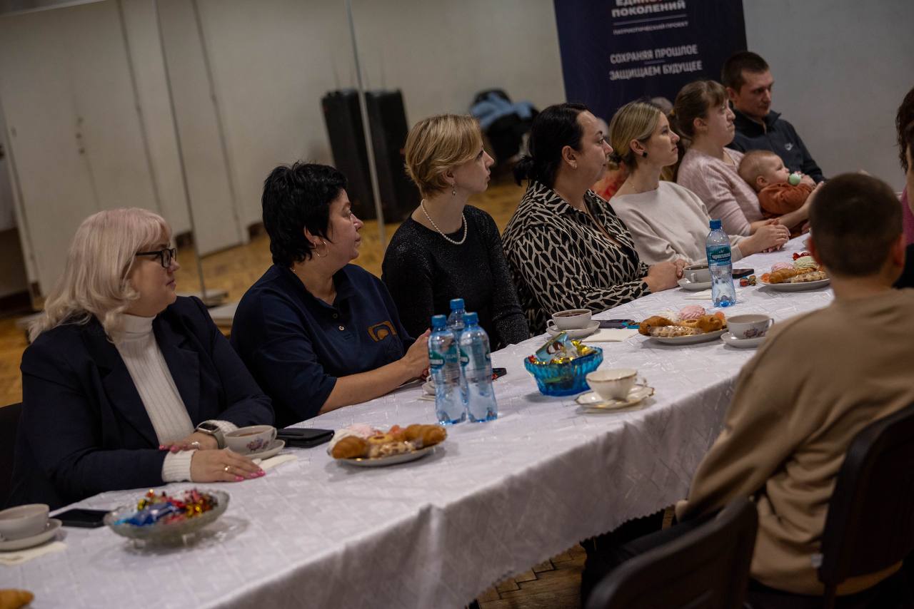 В преддверии Дня матери мы пообщались с удивительными женщинами — жёнами и мамами наших защитников