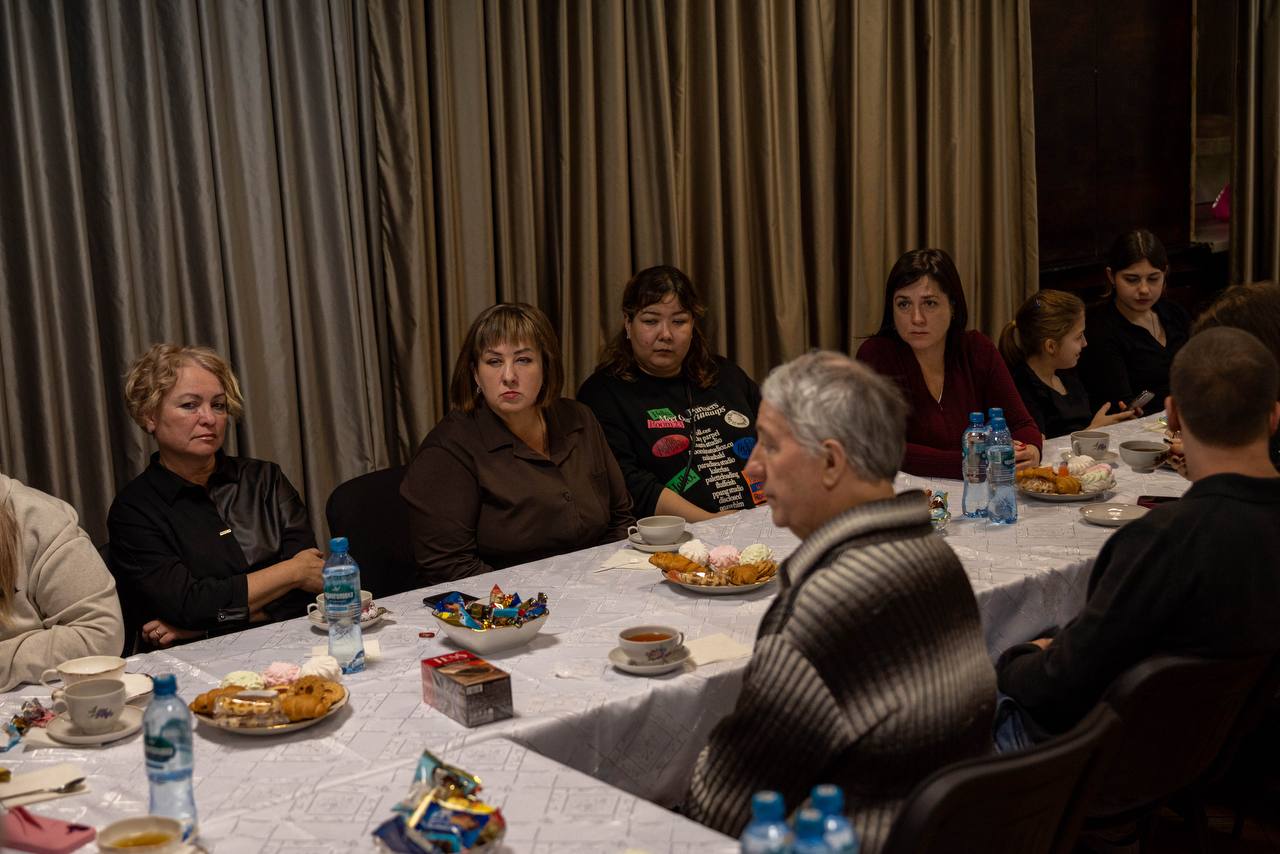 В преддверии Дня матери мы пообщались с удивительными женщинами — жёнами и мамами наших защитников