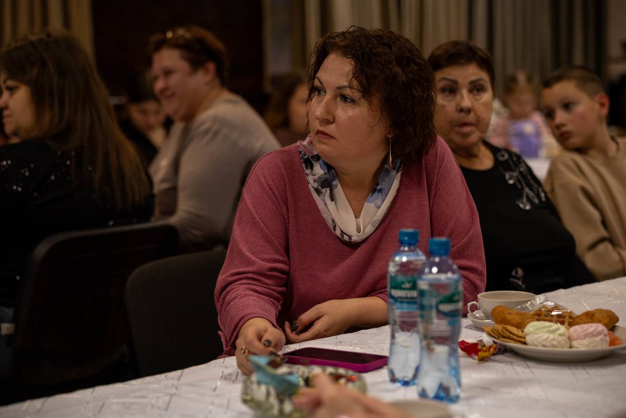 В преддверии Дня матери мы пообщались с удивительными женщинами — жёнами и мамами наших защитников