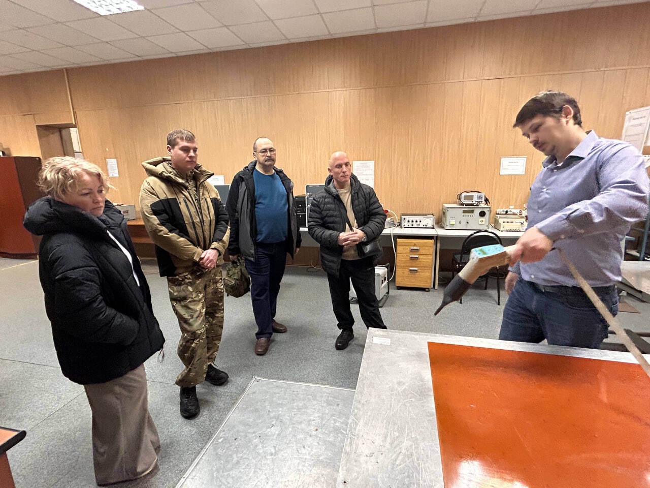 Члены Ассоциации ветеранов СВО г.о. Фрязино посетили АО НПП «Циклон-Тест» в рамках программы «Промышленный туризм»