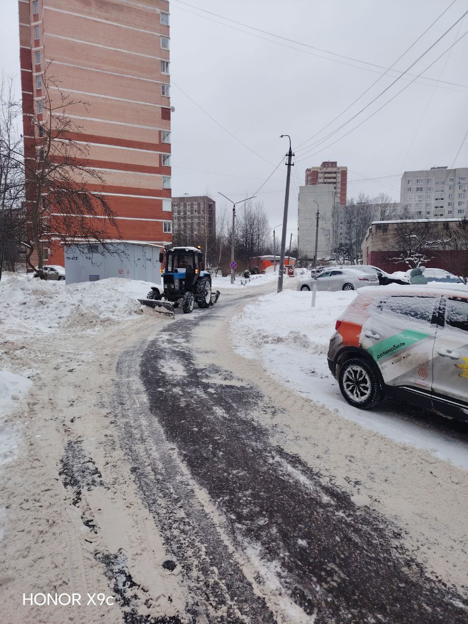 Работа по расчистке города продолжается!