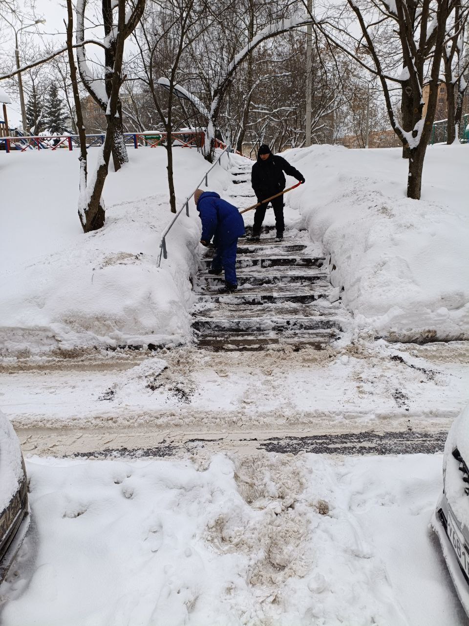 Работа по расчистке города продолжается!
