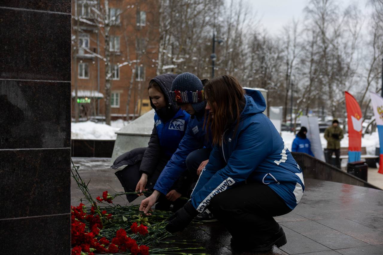 В этот памятный январский день мы с чувством глубокой благодарности и нескончаемой гордости вспоминаем событие, ставшее переломным в истории нашей страны
