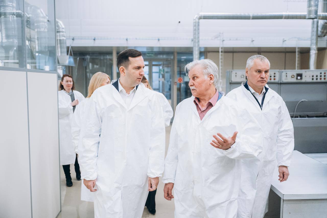 В соседнем Фрязино работает предприятие АО &laquo;ФЗМТ&raquo; - с большой историей и серьёзной специализацией