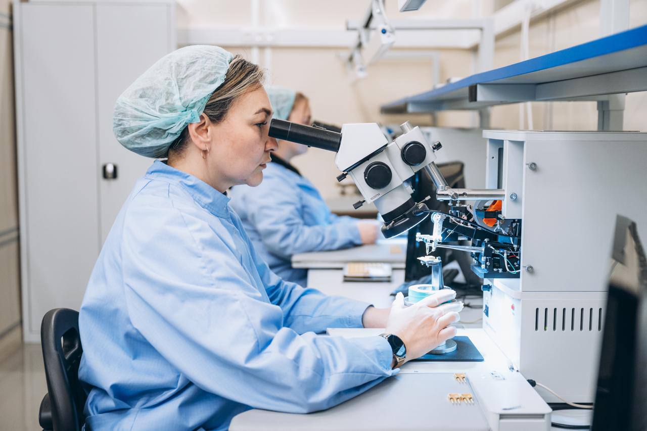 В соседнем Фрязино работает предприятие АО &laquo;ФЗМТ&raquo; - с большой историей и серьёзной специализацией