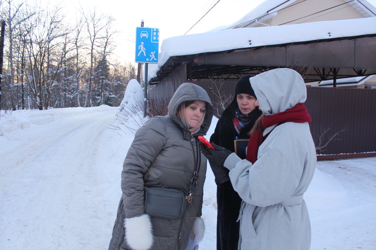 Заместитель главы Фрязино Ирина Копыльченко обсудила с жителями перспективы благоустройства лесного массива на улице Горького