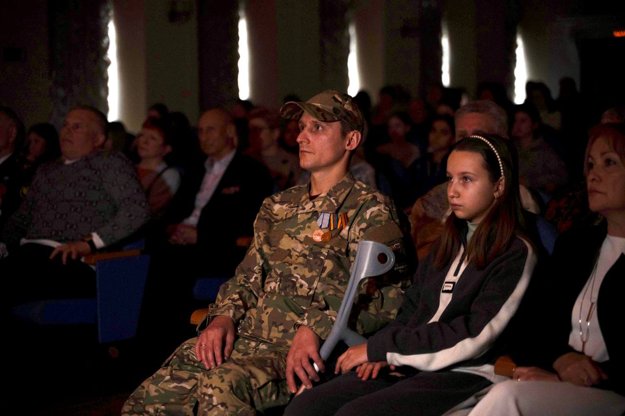 Во Фрязино прошел благотворительный концерт «Крылья тыла», посвященный годовщине создания Ассоциации ветеранов СВО