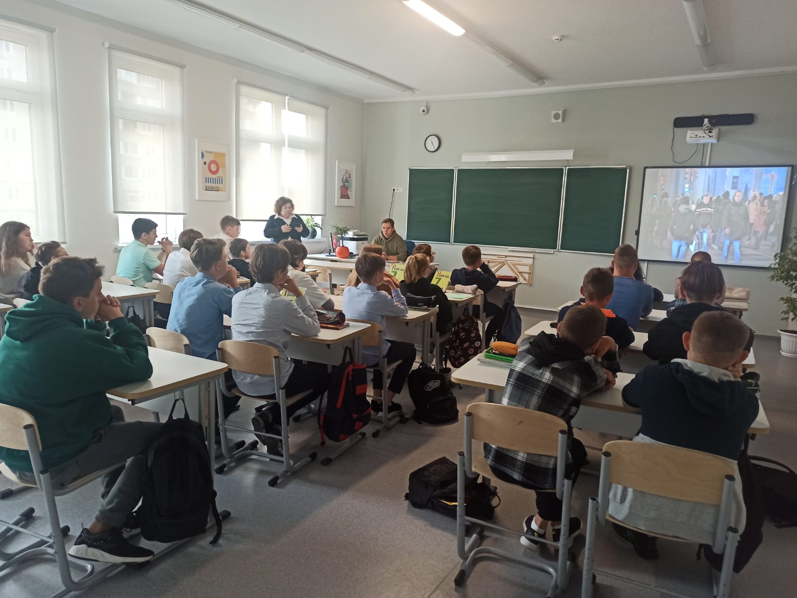 «Наркотики. Секреты манипуляции»