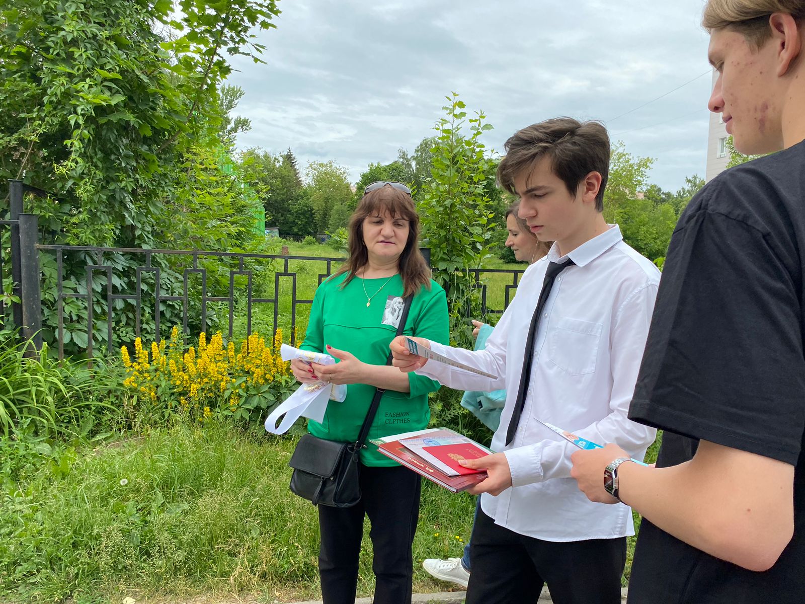 26 июня 2023 года на улицах нашего города проведена акция «Выбор есть всегда!» по раздаче буклетов профилактического характера