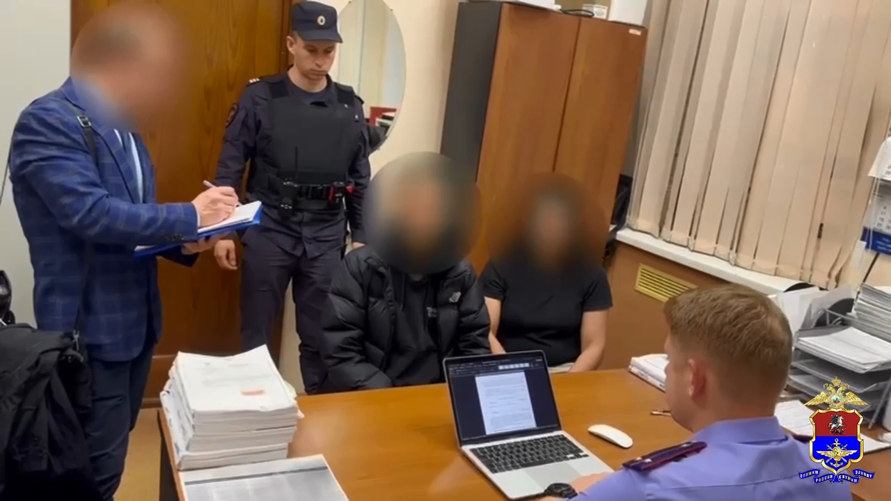 Транспортные полицейские столицы задержали 14-летнего жителя Подмосковья за хулиганские действия в отношении пассажирки электропоезда