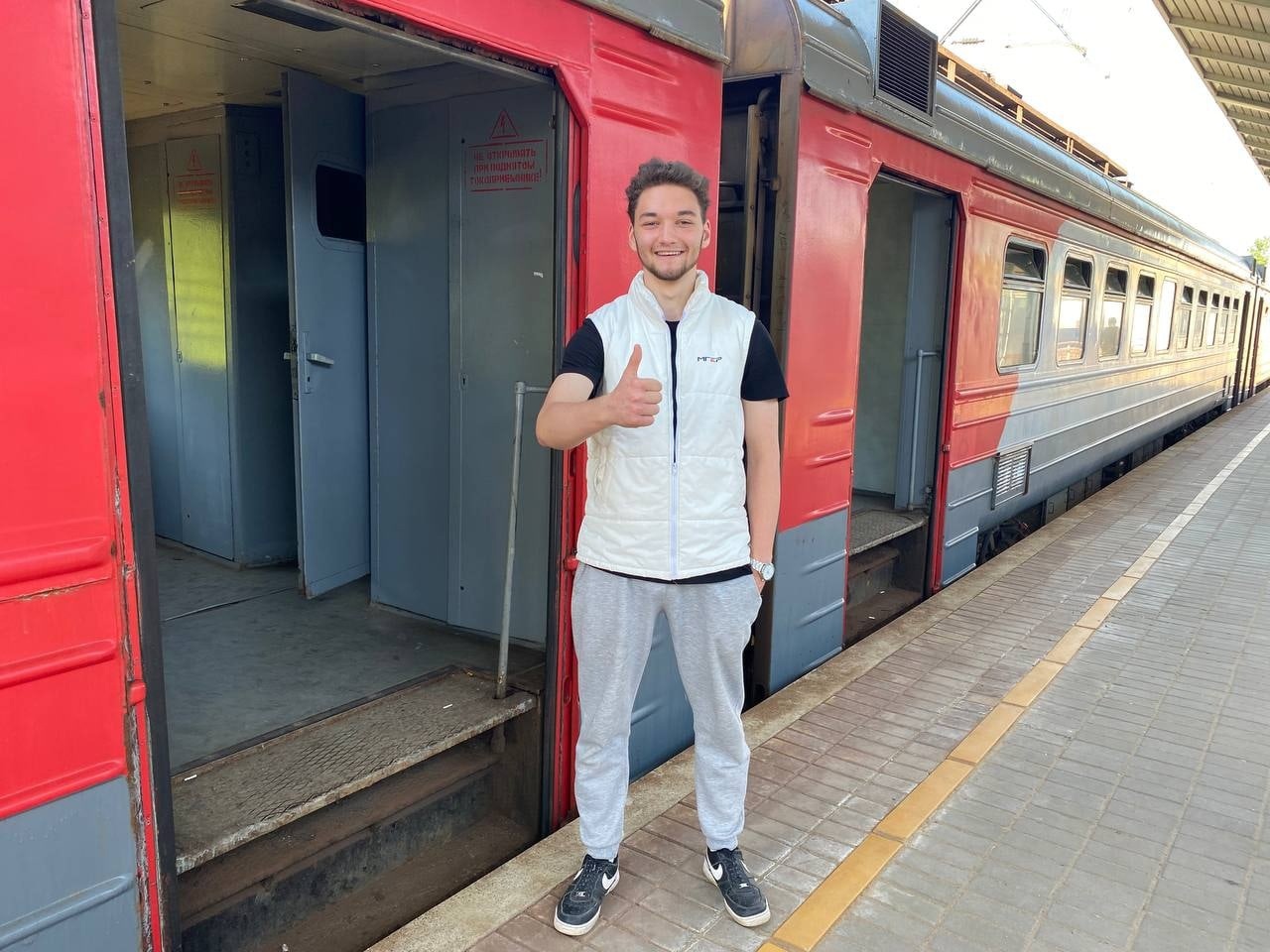 9 июня 2022 года сотрудники молодежного центра совместно с молодогвардейцами, сотрудниками полиции и заместителем председателя фрязинской КДНиЗП Роман Корбутов провели рейд на станции Фрязино-Товарная по выявлению