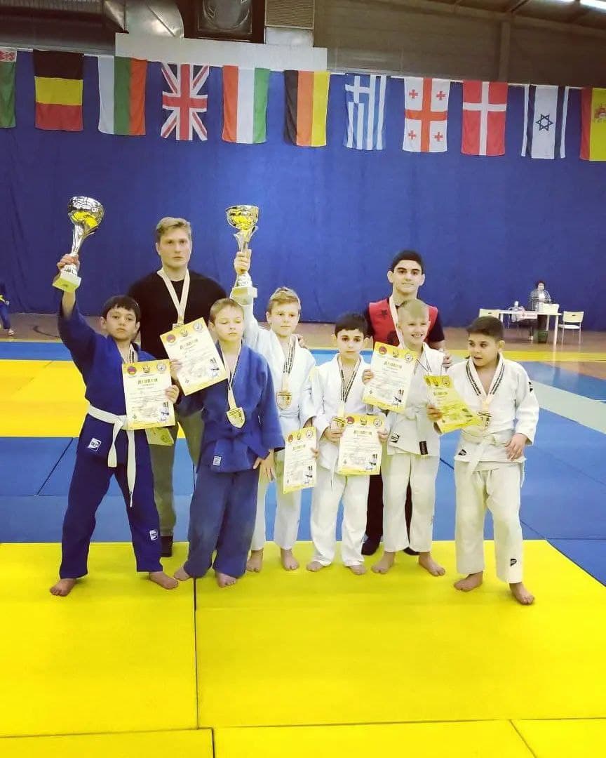 Спортсмены городского округа Фрязино приняли участие в восьмом традиционном турнире, посвящённом памяти сотрудников специальных структур, погибших при исполнении служебного долга «Мемореал Вячеслава Сахнова», который состоялся в Лобне.