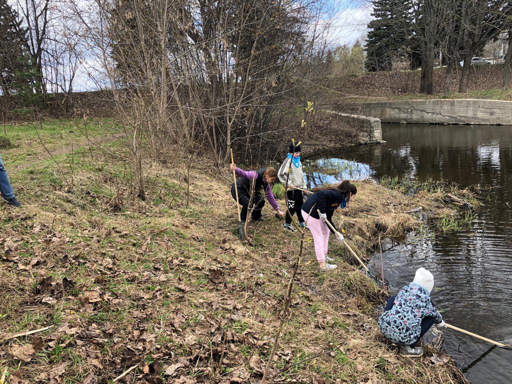 Во Фрязино состоялась Всероссийская экологическая акция «Вода России» по очистке от мусора берегов водных объектов