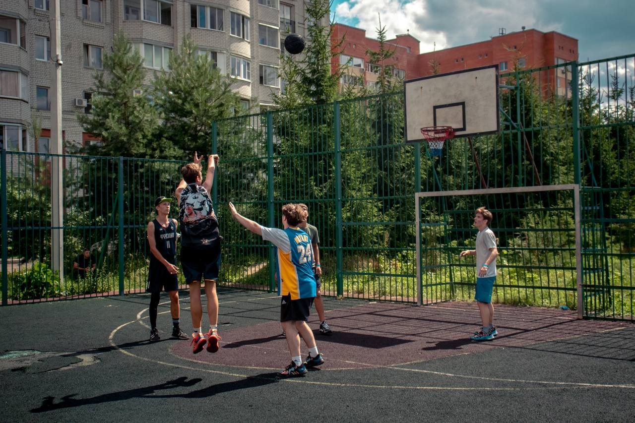 В Наукограде состоялся второй турнир по баскетболу в рамках дворовых игр