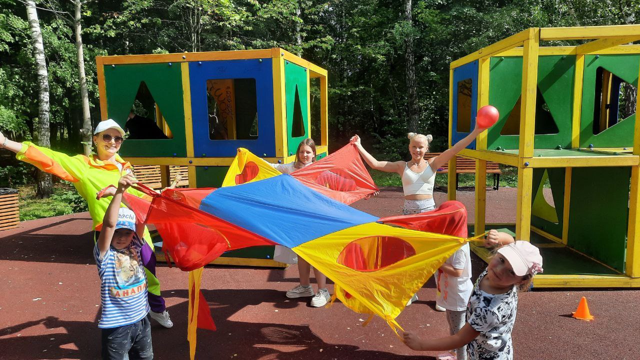 детская анимационная программа «Радостные выходные»