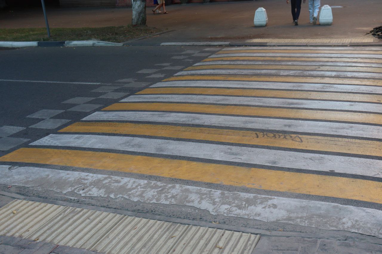 Замена тактильной тротуарной плитки выполняется во Фрязино