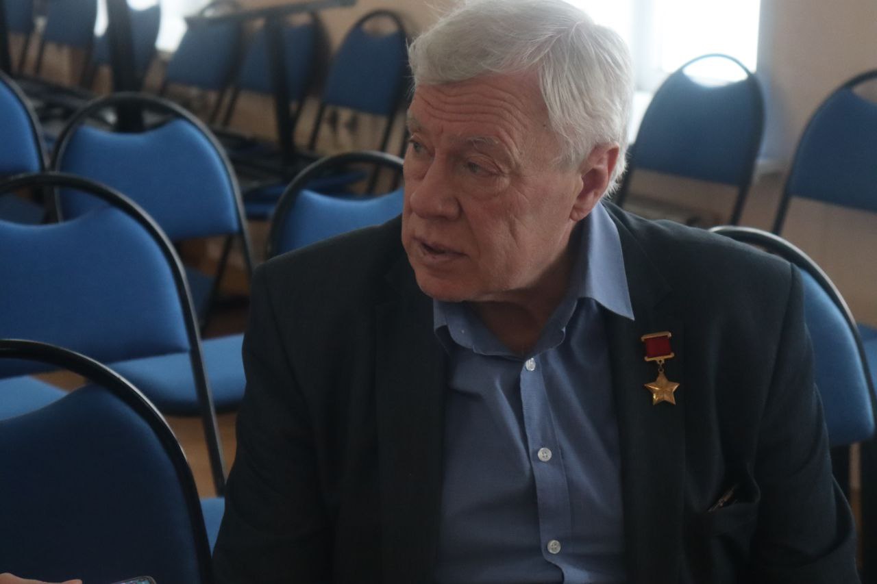 Александр Николаевич Баландин, лётчик-космонавт, Герой Советского Союза и почетный гражданин города Фрязино