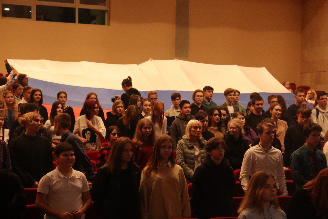 Во дворце культуры