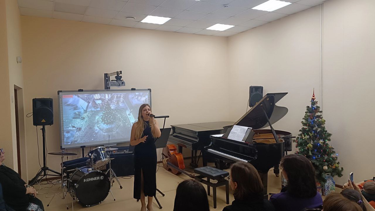 29 декабря во фрязинской детской школе искусств состоялся концерт эстрадно-джазового отделения «Мы и JAZZ»