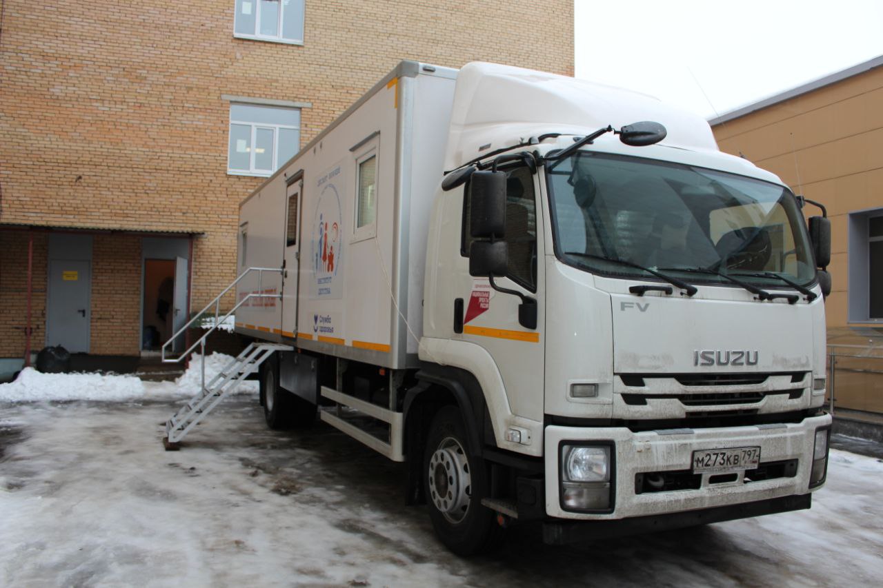 Бригада врачей Научно-исследовательского клинического института детства (НИКИ) провела выездной осмотр детей в нашем Наукограде