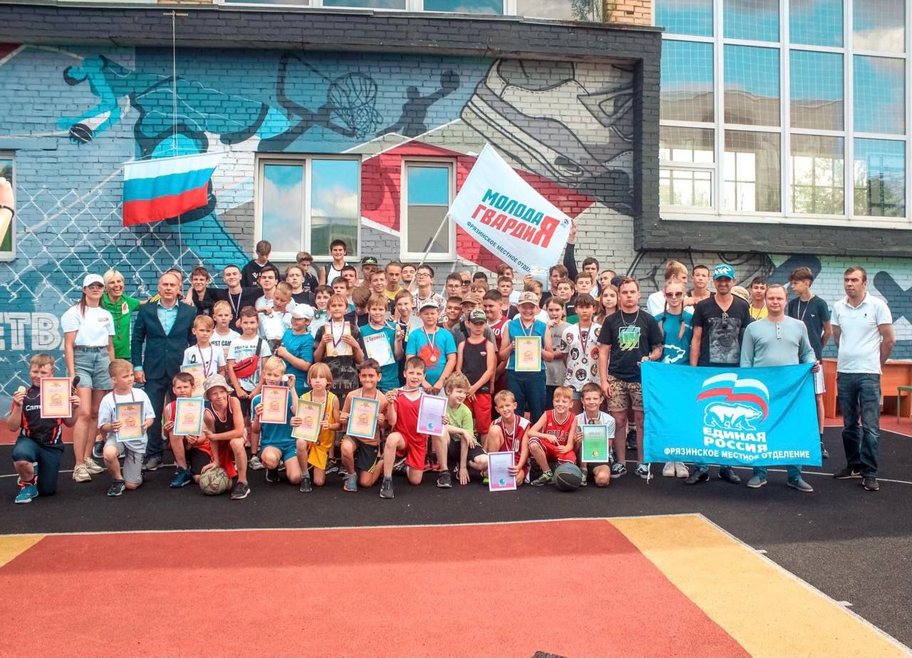 В Наукограде прошёл турнир по дворовому баскетболу