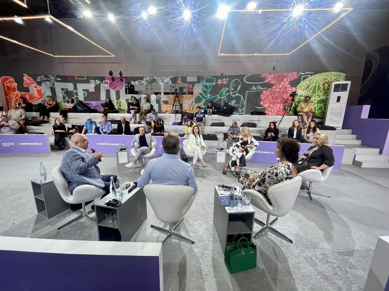 Александра Кузьмина приняла участие в дискуссии «Стройка с характером: национальный архитектурный код»