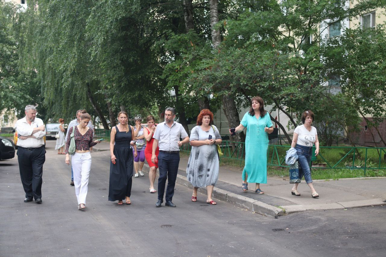 По поручению главы городского округа Фрязино Дмитрия Воробьева первый заместитель Нодар Бощеван провёл встречу с жителями дома № 22 по проспекту Мира