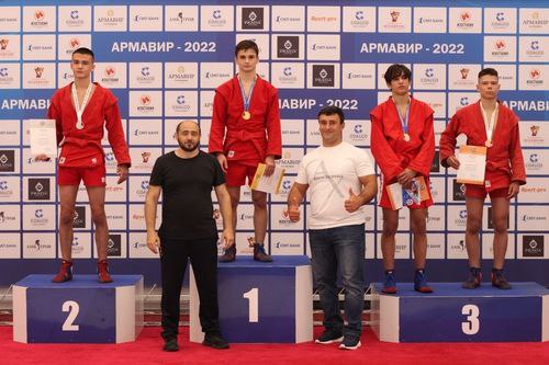 Фрязинский спортсмен завоевал золото и бронзу на Первенстве России по самбо среди юношей и девушек 14-16 лет!