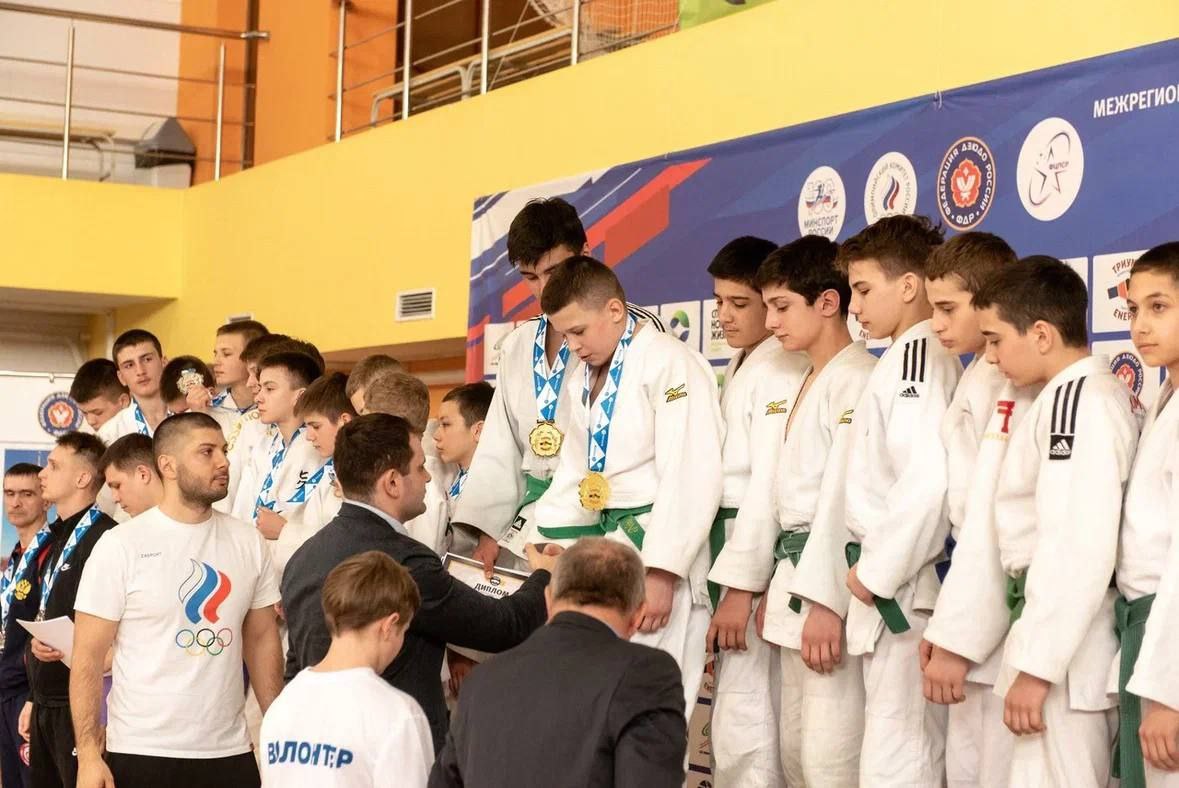 Команда фрязинских дзюдоистов стала победителями центрального девизиона международной детской лиги «Триумф Энерджи»