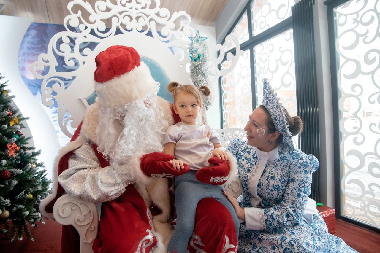 Во Фрязинском лесопарке распахнула свои двери для гостей волшебная Резиденция Деда Мороза!
