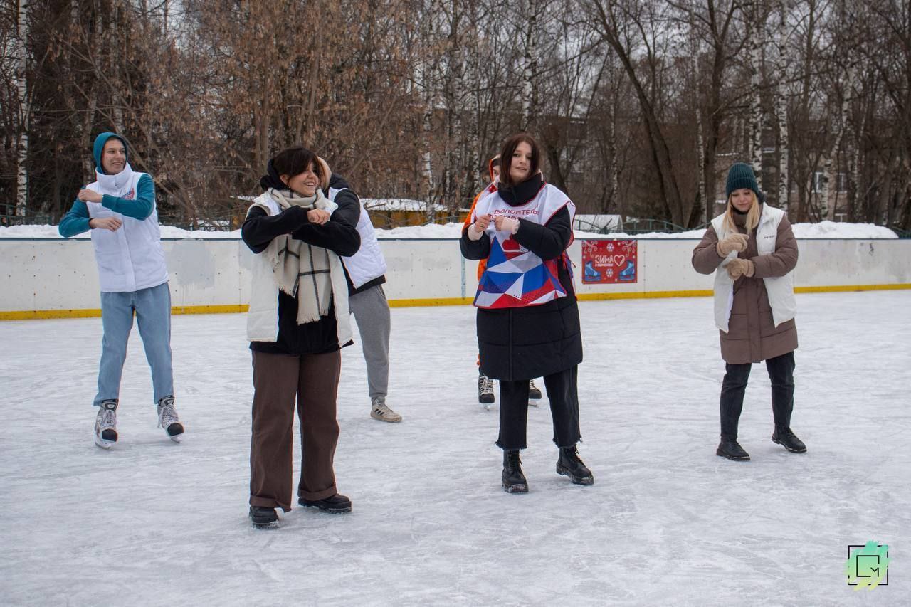 Юные фрязинские хоккеисты сразились в дворовом матче
