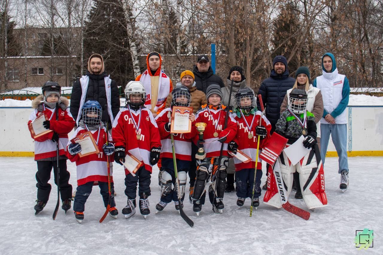 Юные фрязинские хоккеисты сразились в дворовом матче