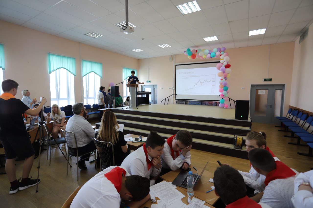 Команда фрязинской школы №1 стала победителем в «Хакатоне»