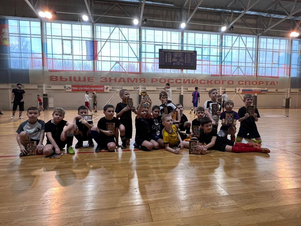 Футболисты из Фрязино заняли призовые места на турнире в Ивантеевке