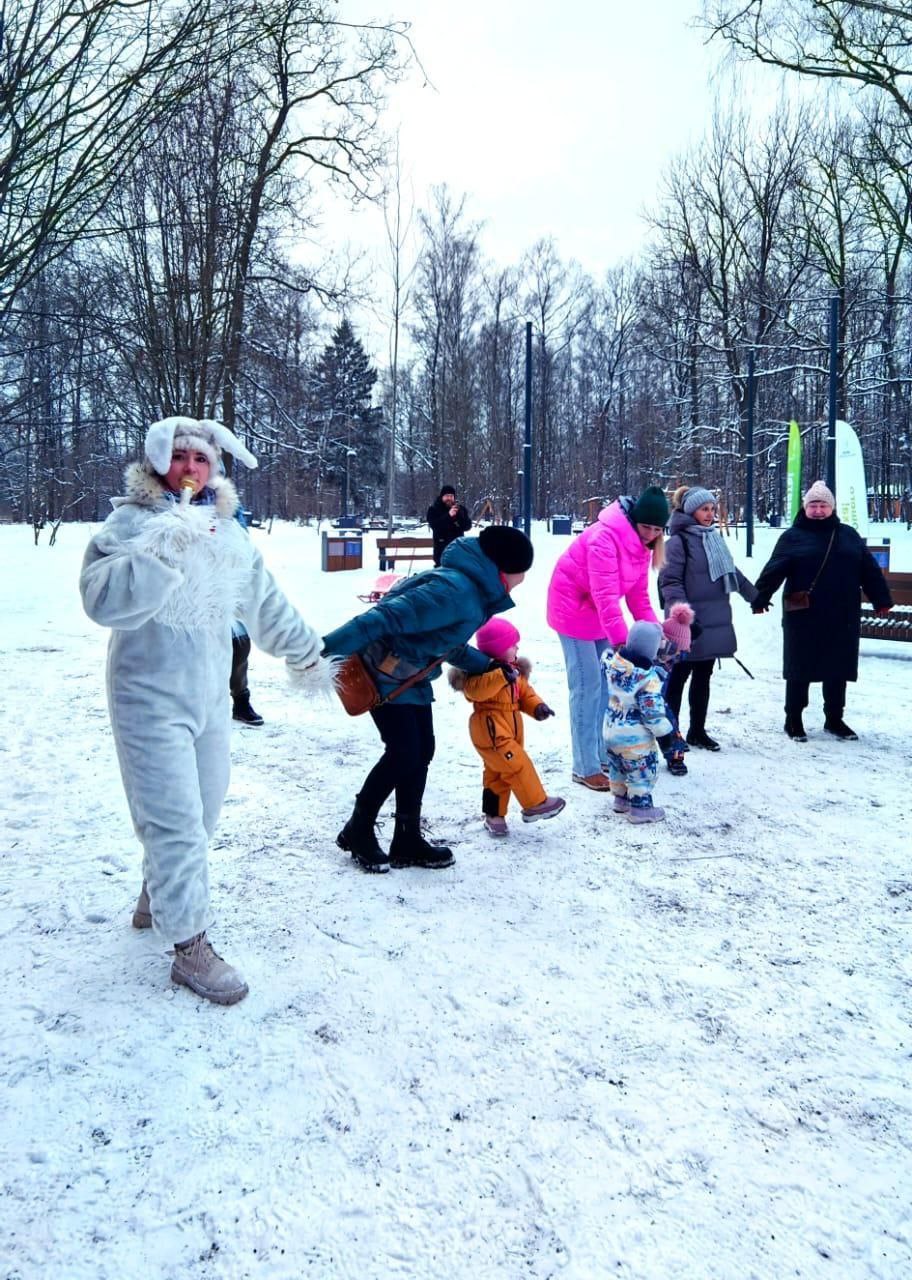 25 и 26 ноября в Фрязинском Лесопарке прошли детские анимационные программы «Нескучная осень» и «Радостные выходные»