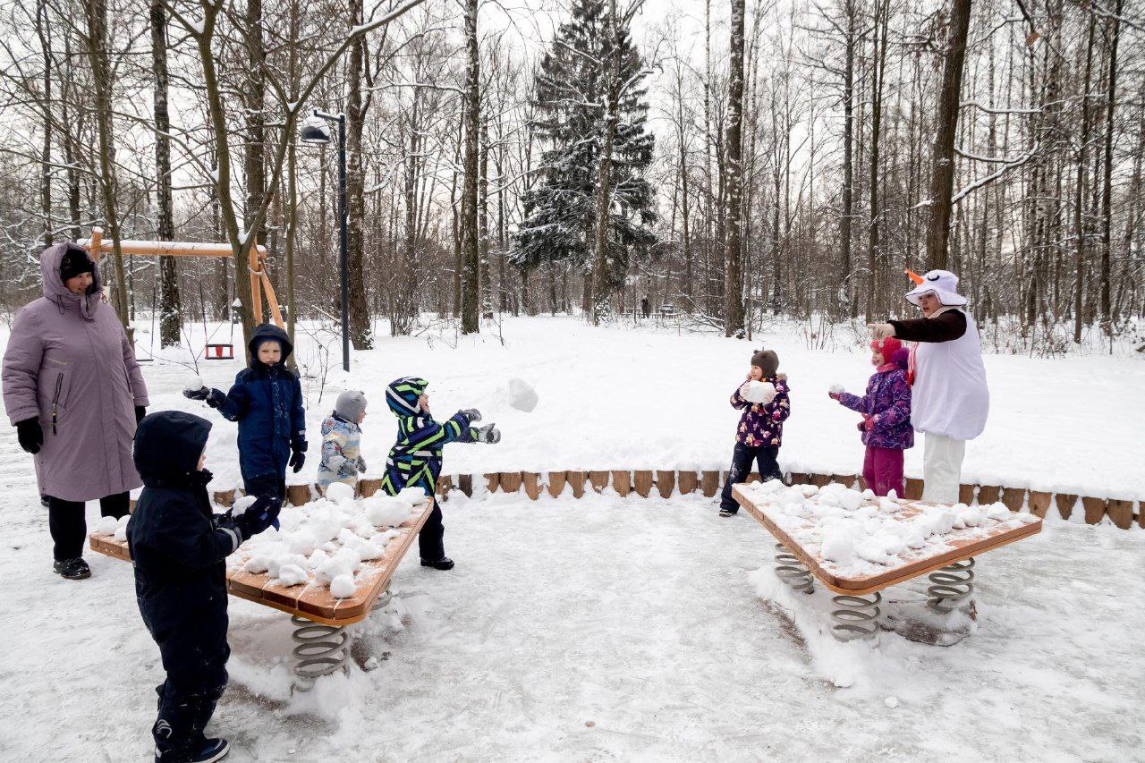 25 и 26 ноября в Фрязинском Лесопарке прошли детские анимационные программы «Нескучная осень» и «Радостные выходные»